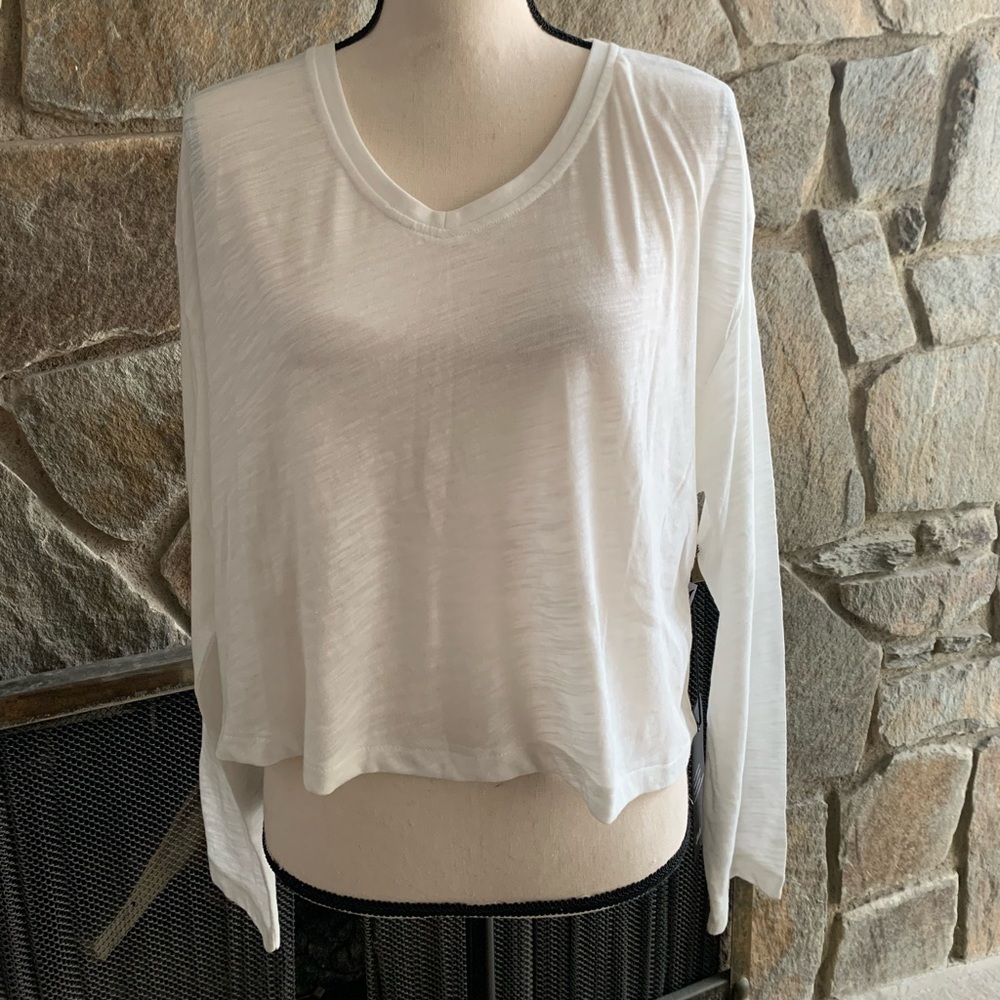 - White cropped long sleeve top by Publish, size XL